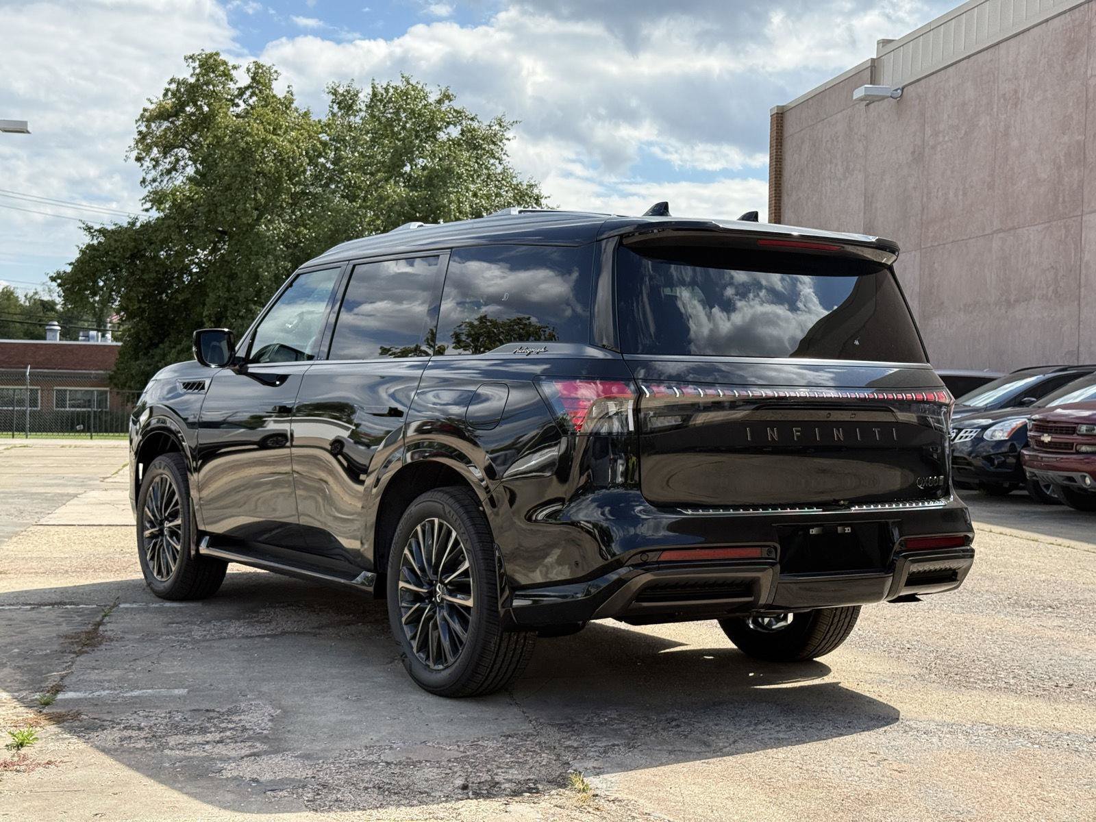 New 2027 INFINITI QX80 Autograph AWD/4WD image 4