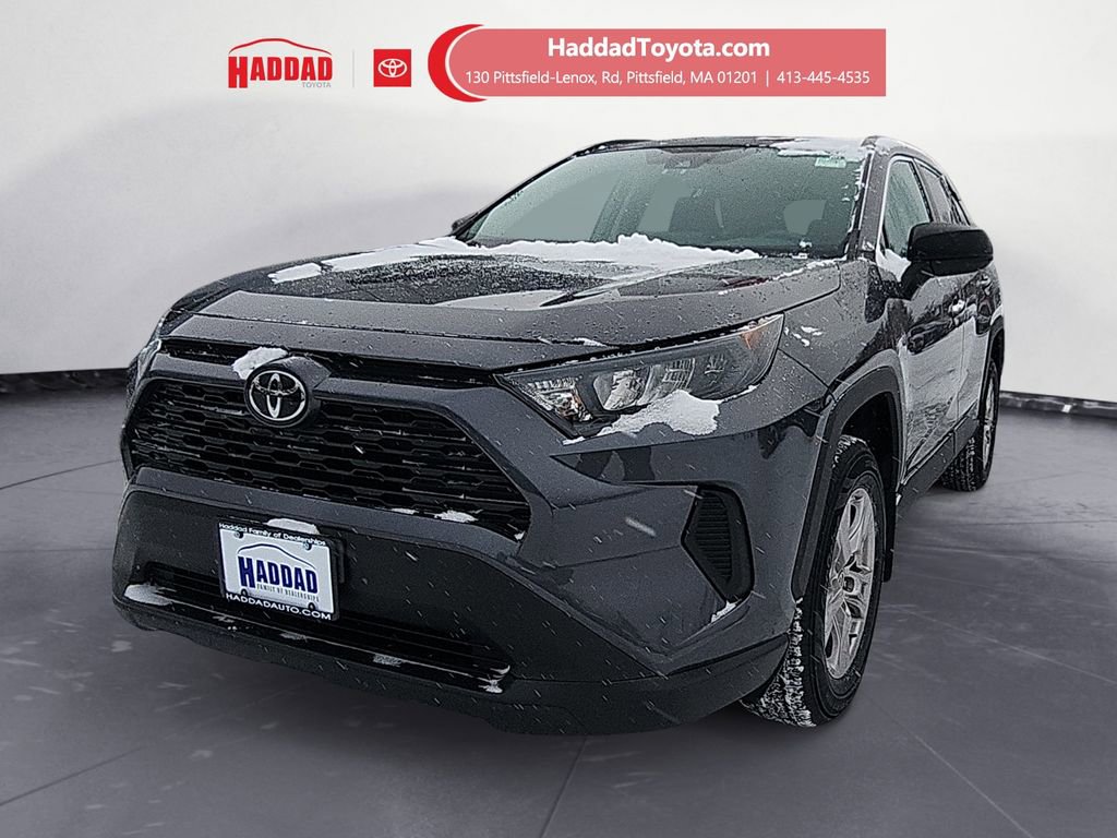Used 2021 Toyota RAV4 LE image 1