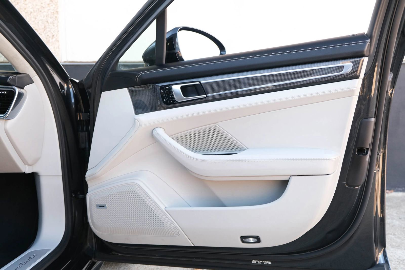 Used 2017 Porsche Panamera Turbo w/ Carbon Fiber Interior Package image 30