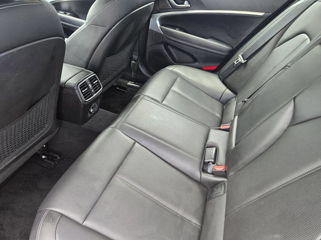 Used 2023 Genesis G70 2.0T AWD/4WD image 29