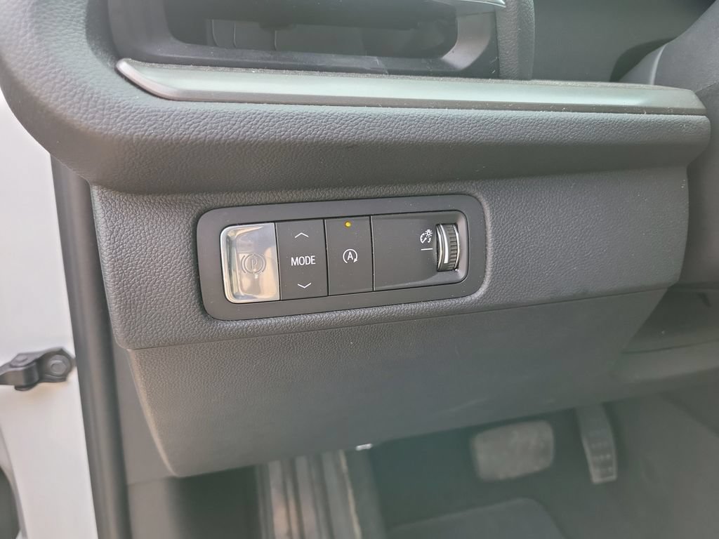 Used 2026 Chevrolet Traverse LT FWD image 27