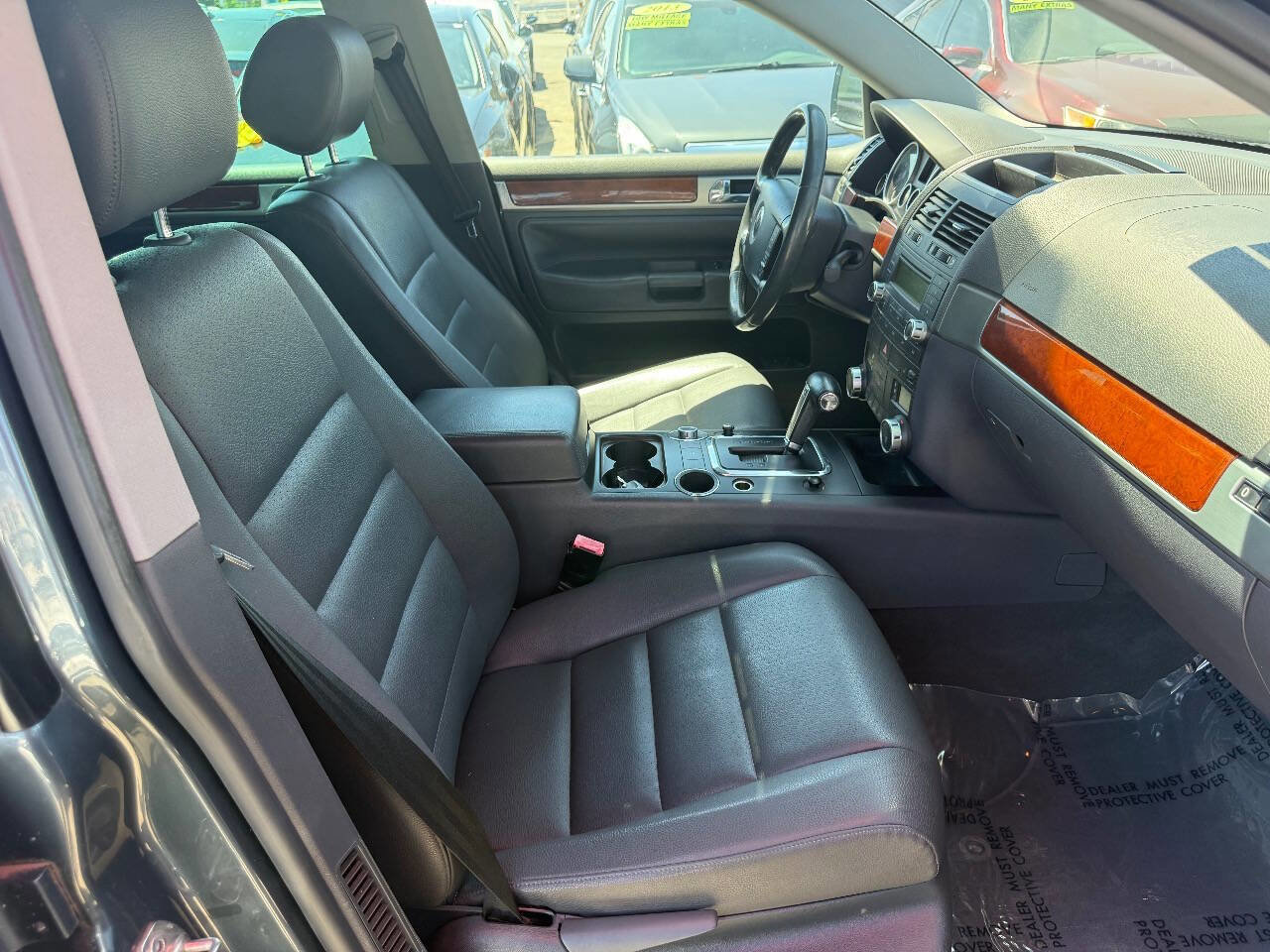 Used 2006 Volkswagen Touareg V6 AWD/4WD image 16