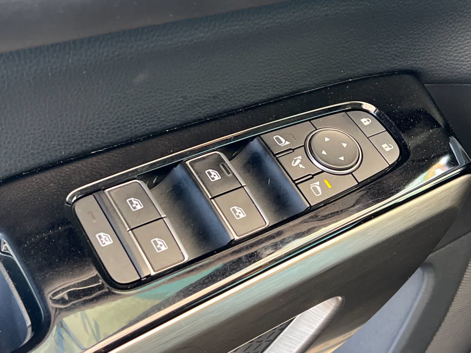 Used 2023 Nissan Pathfinder Platinum FWD image 14