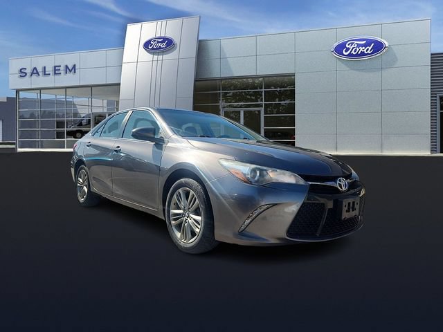 Used 2017 Toyota Camry SE w/ Moonroof Package