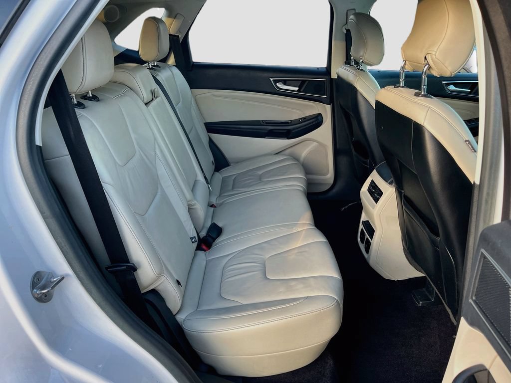 Used 2015 Ford Edge Titanium w/ Technology Package FWD image 27