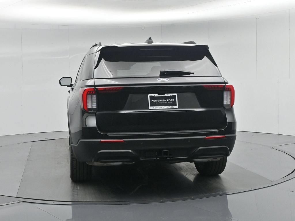 New 2026 Ford Explorer ST-Line w/ ST-Line Street Pack RWD image 30