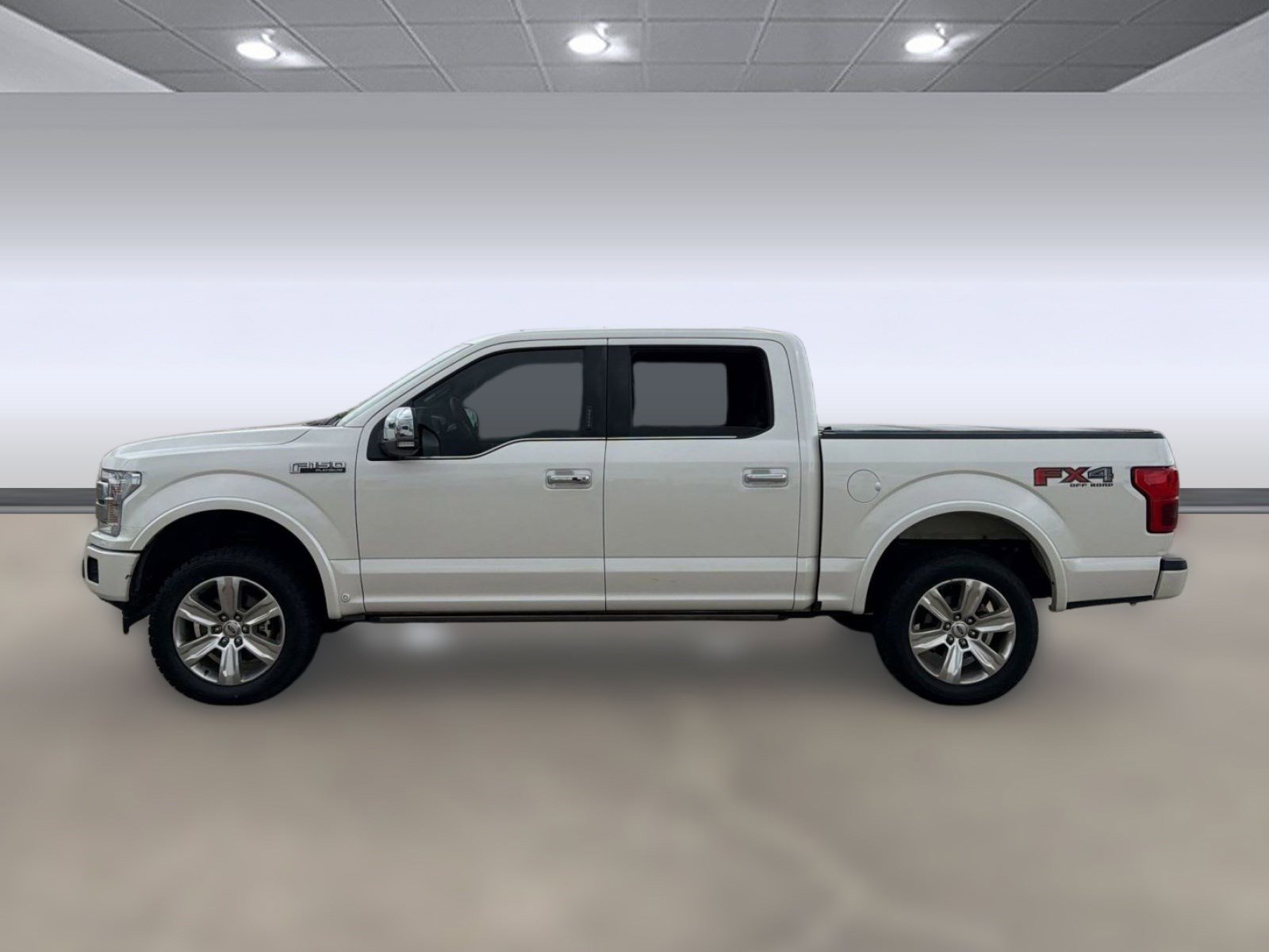 Used 2018 Ford F150 Platinum w/ Equipment Group 701A Luxury AWD/4WD image 2