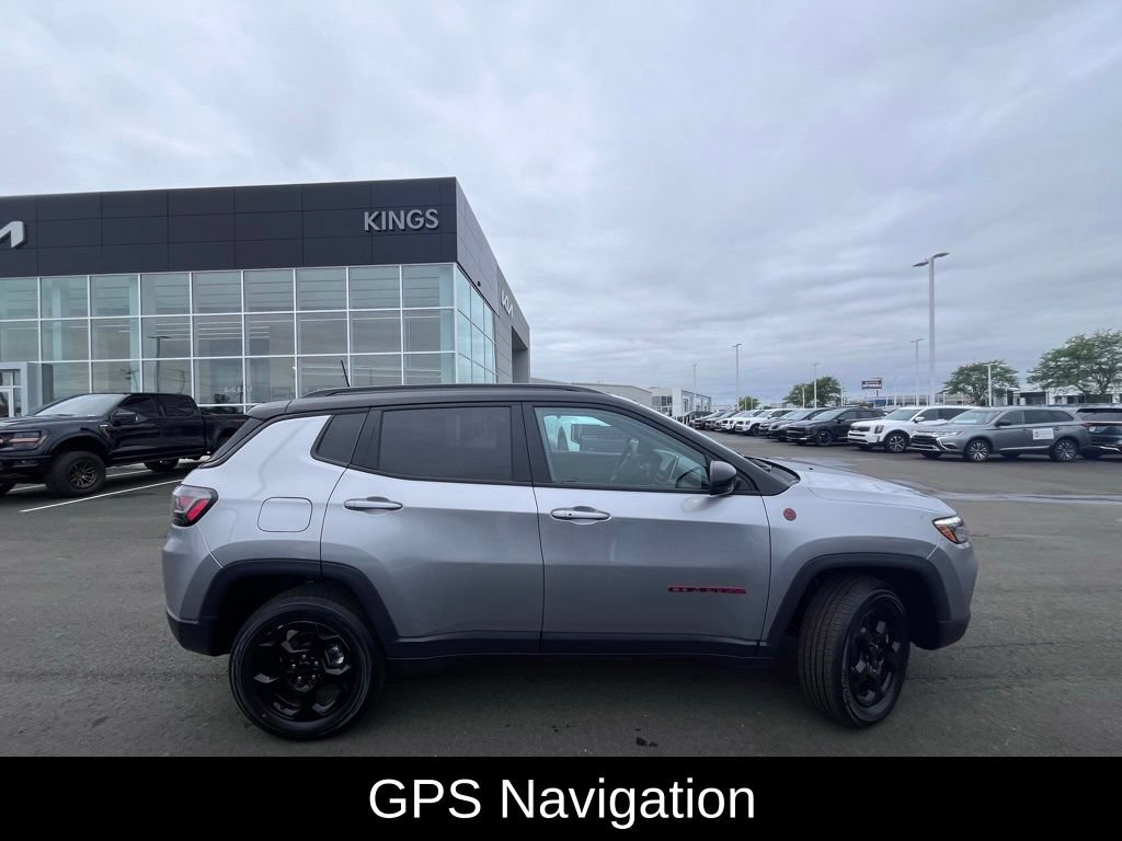Used 2023 Jeep Compass Trailhawk w/ Trailhawk Elite Group AWD/4WD image 2
