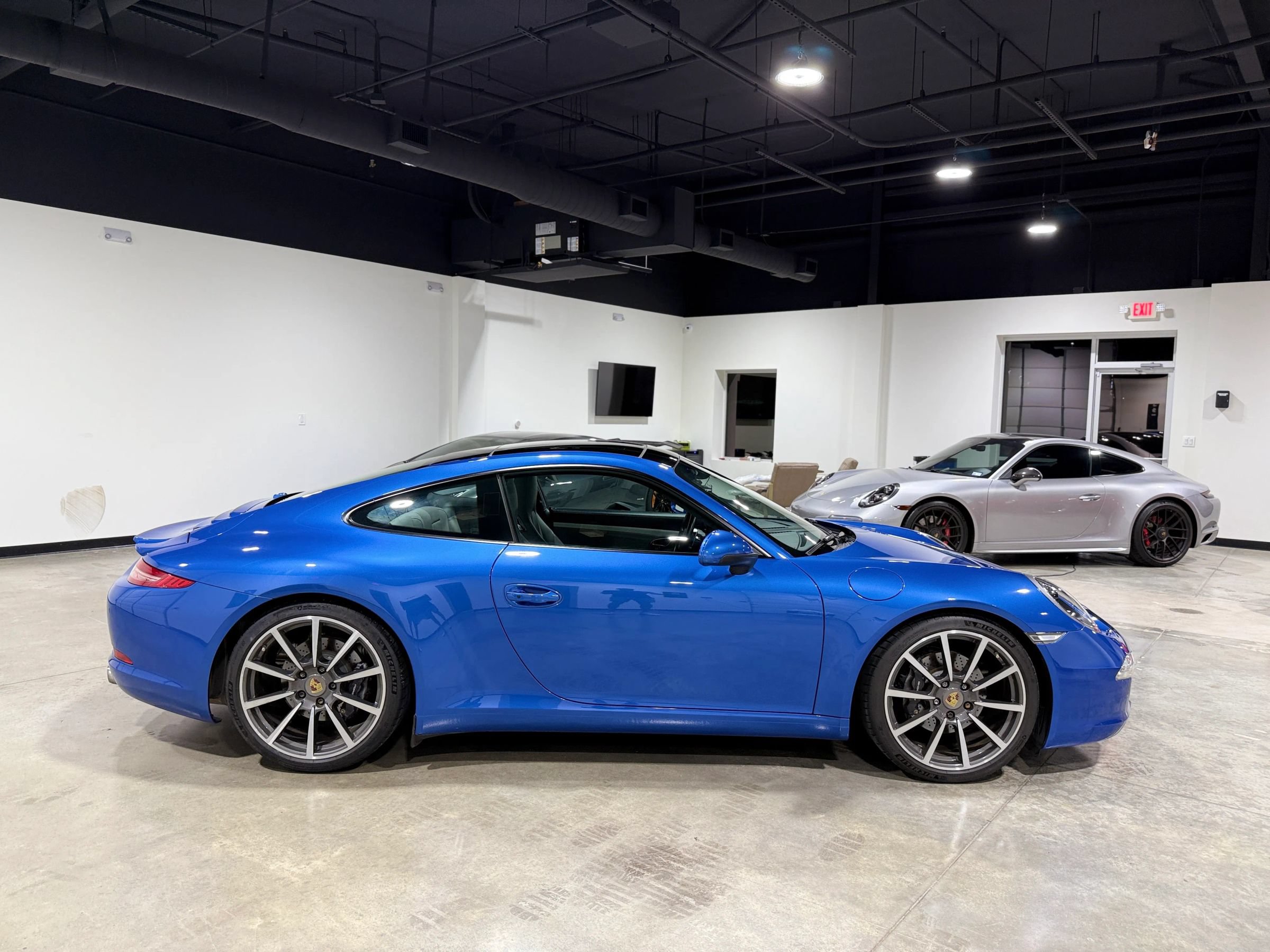 Used 2015 Porsche 911 Carrera image 31