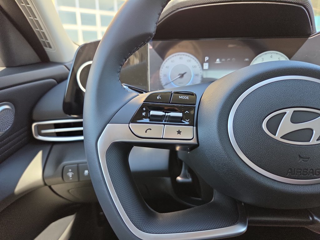 New 2026 Hyundai Elantra Limited FWD image 21