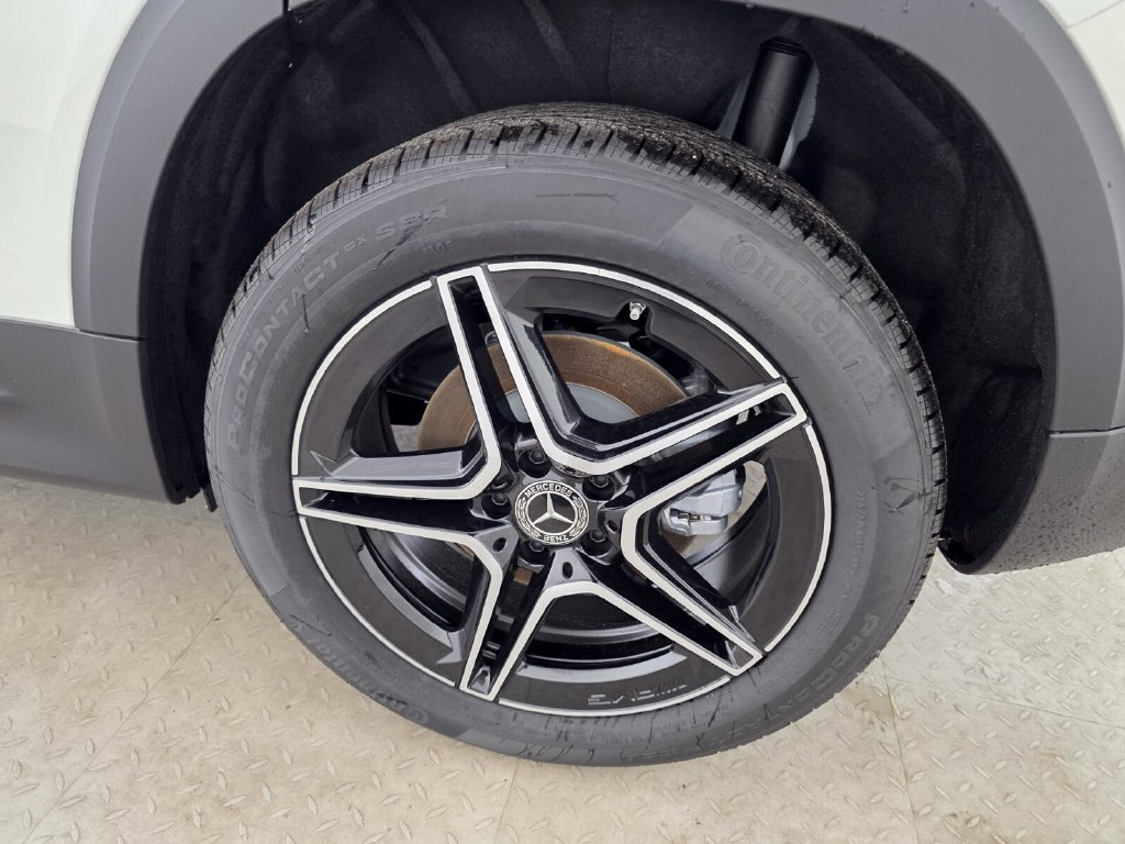 New 2026 Mercedes-Benz GLB 250 image 12