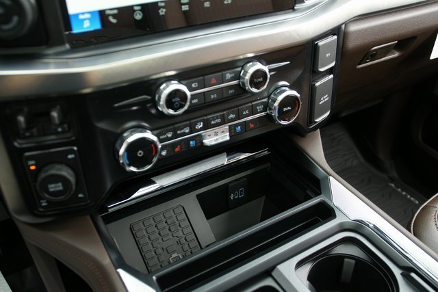 New 2025 Ford F250 King Ranch w/ Chrome Package image 30