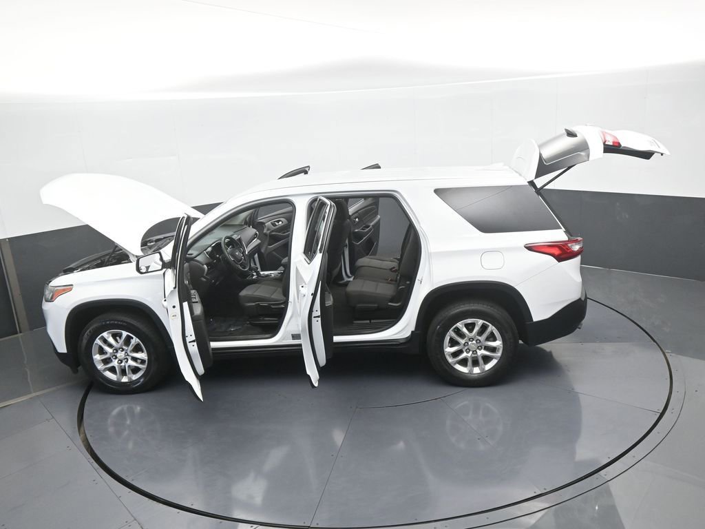 Used 2021 Chevrolet Traverse LS image 61