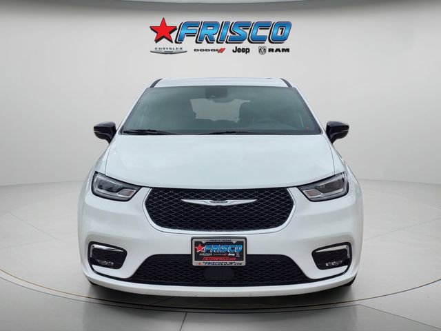 Used 2025 Chrysler Pacifica Select FWD image 2