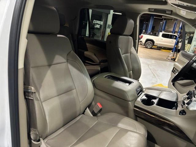 Used 2016 GMC Yukon SLT w/ Open Road Package AWD/4WD image 27