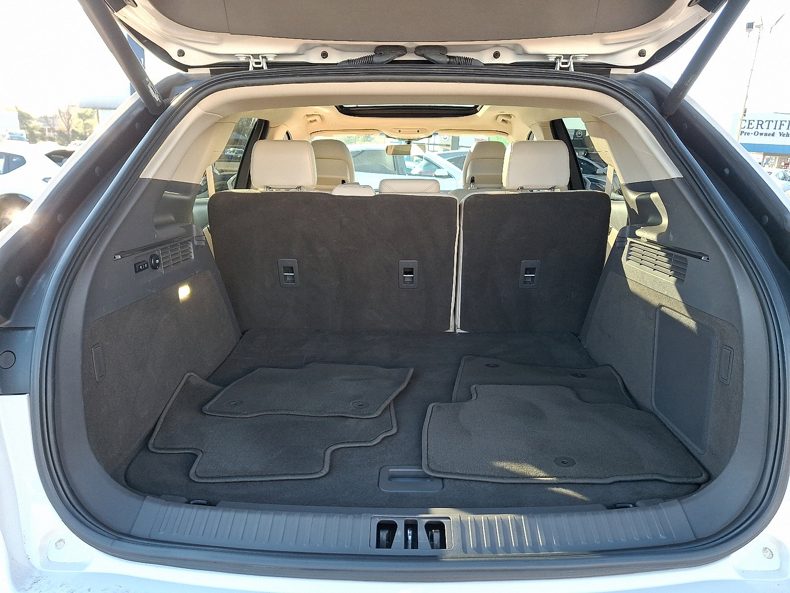 Used 2019 Lincoln Nautilus Select image 32