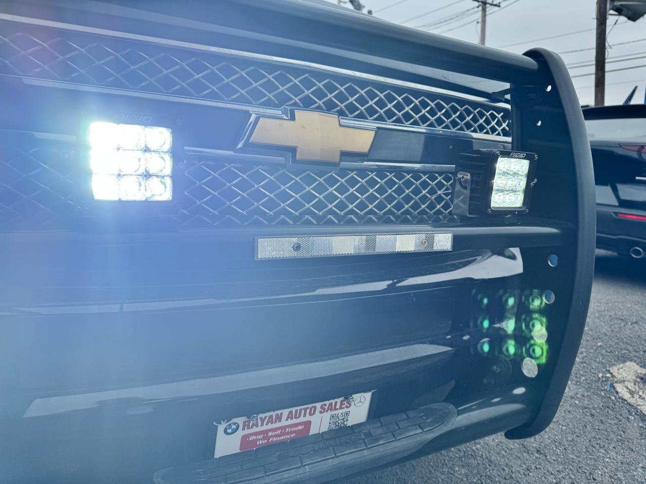 Used 2013 Chevrolet Avalanche LTZ image 11