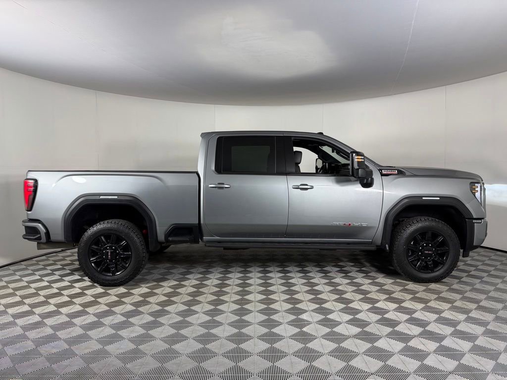 Used 2024 GMC Sierra 2500 AT4 w/ AT4 Premium Plus Package AWD/4WD image 5