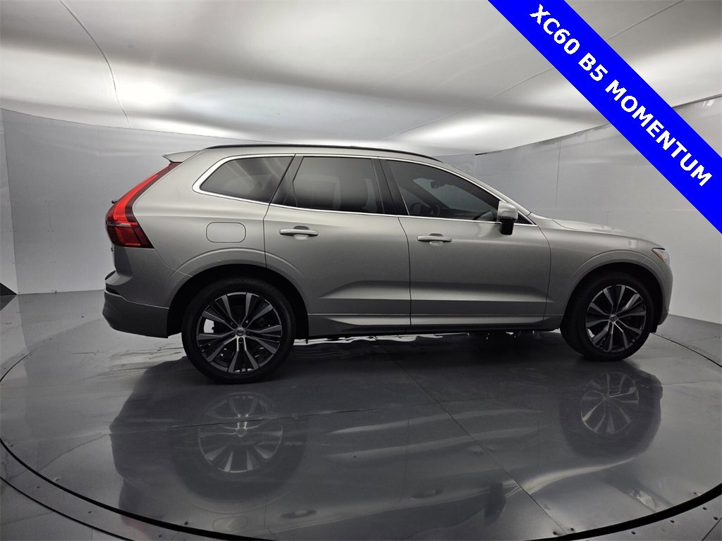 Used 2022 Volvo XC60 B5 Momentum image 19