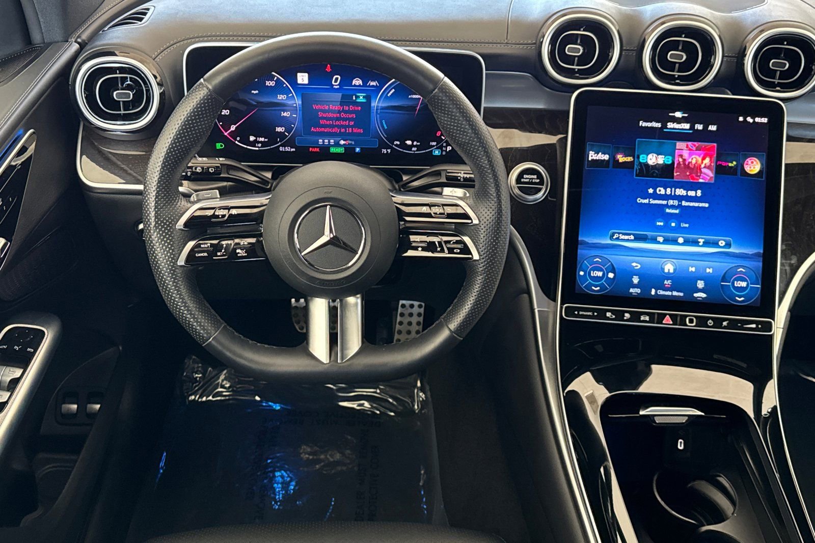 Used 2025 Mercedes-Benz GLC 350e 4MATIC image 14