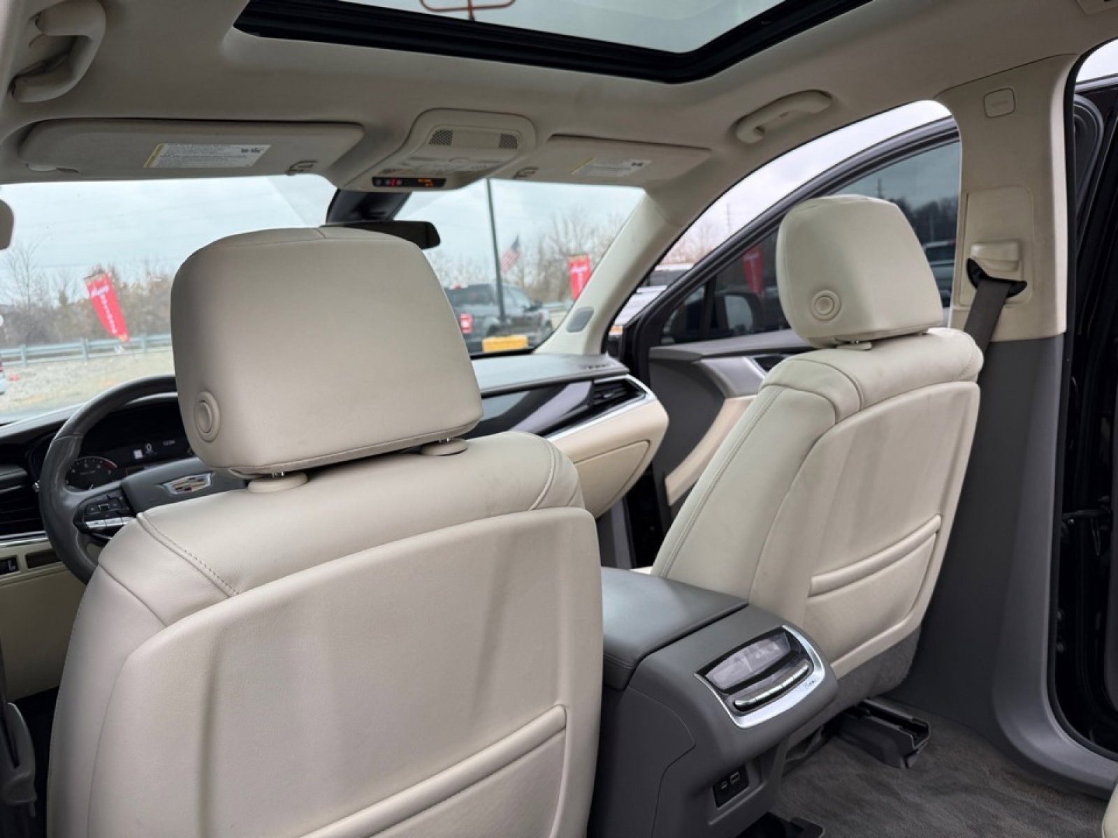 Used 2020 Cadillac XT6 Premium Luxury image 19