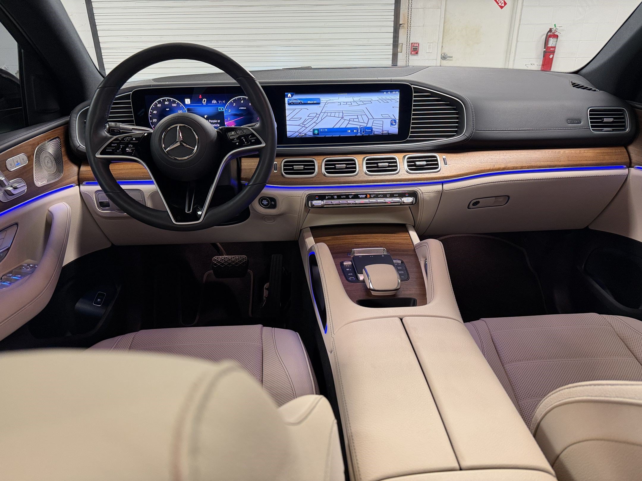 Used 2025 Mercedes-Benz GLE 450 4MATIC Coupe image 16