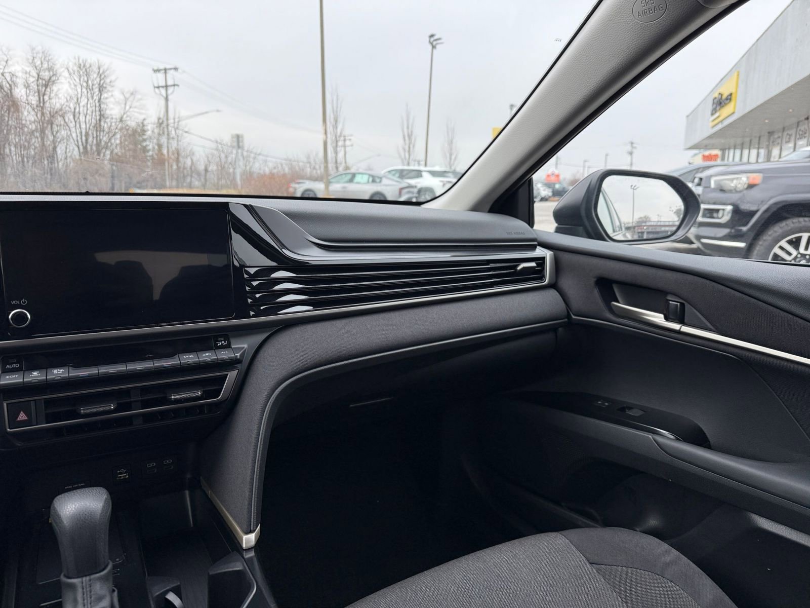 Used 2025 Toyota Camry LE image 35