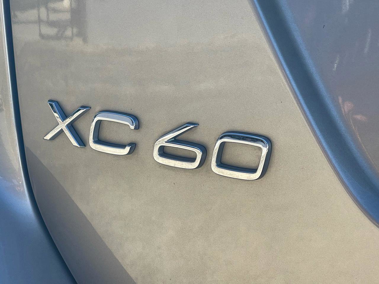 Used 2016 Volvo XC60 T5 Premier w/ Protection Package image 23