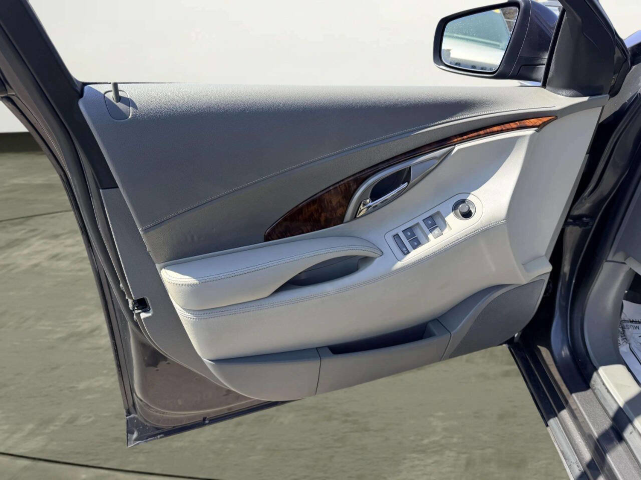 Used 2012 Buick LaCrosse Premium image 8