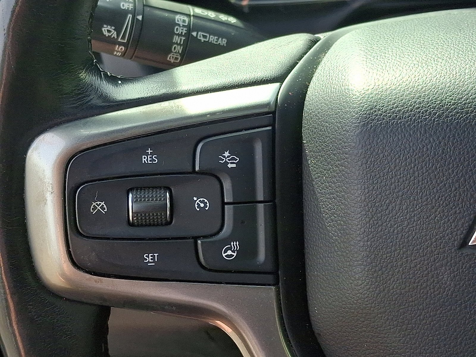 Used 2021 Chevrolet Tahoe Z71 w/ Z71 Signature Package image 21