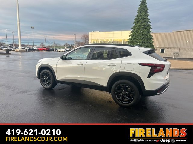 Used 2025 Chevrolet Trax LT image 5