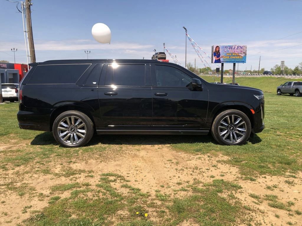 Used 2023 Cadillac Escalade ESV Sport Platinum AWD/4WD image 14