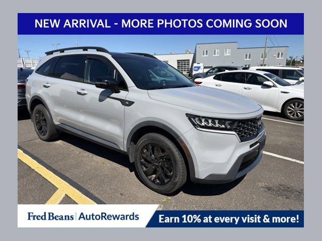 Used 2023 Kia Sorento S w/ Panoramic Sunroof Package