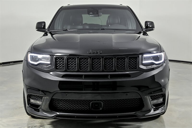 Used 2019 Jeep Grand Cherokee SRT w/ Trailer Tow Group IV AWD/4WD image 4