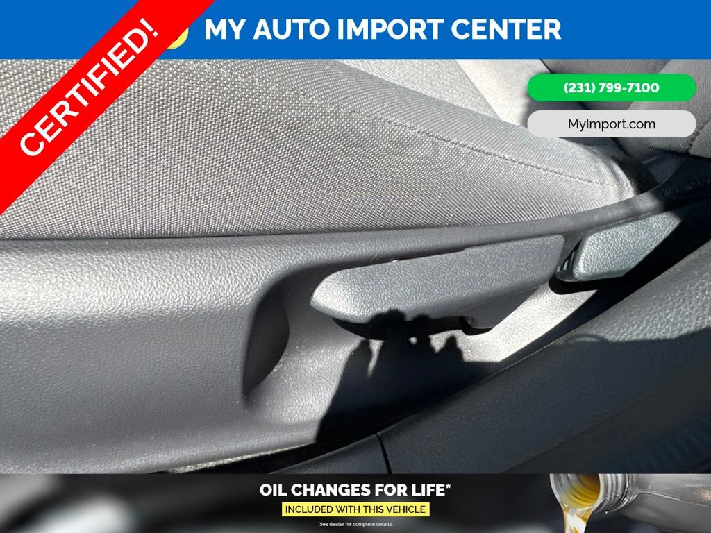 Certified 2026 Toyota Prius LE AWD/4WD image 12