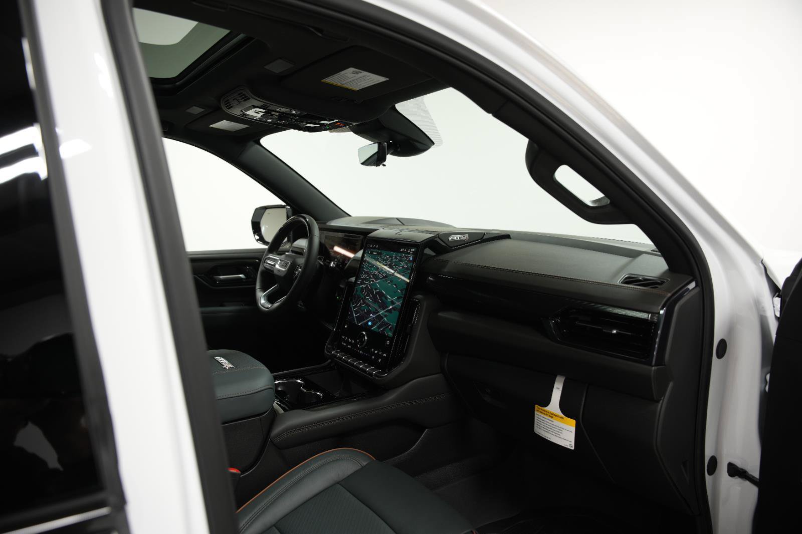 New 2026 GMC Yukon XL AT4 w/ AT4 Premium Plus Package AWD/4WD image 20