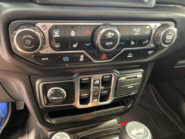 Used 2023 Jeep Wrangler Unlimited Sahara w/ Cold Weather Group AWD/4WD image 15