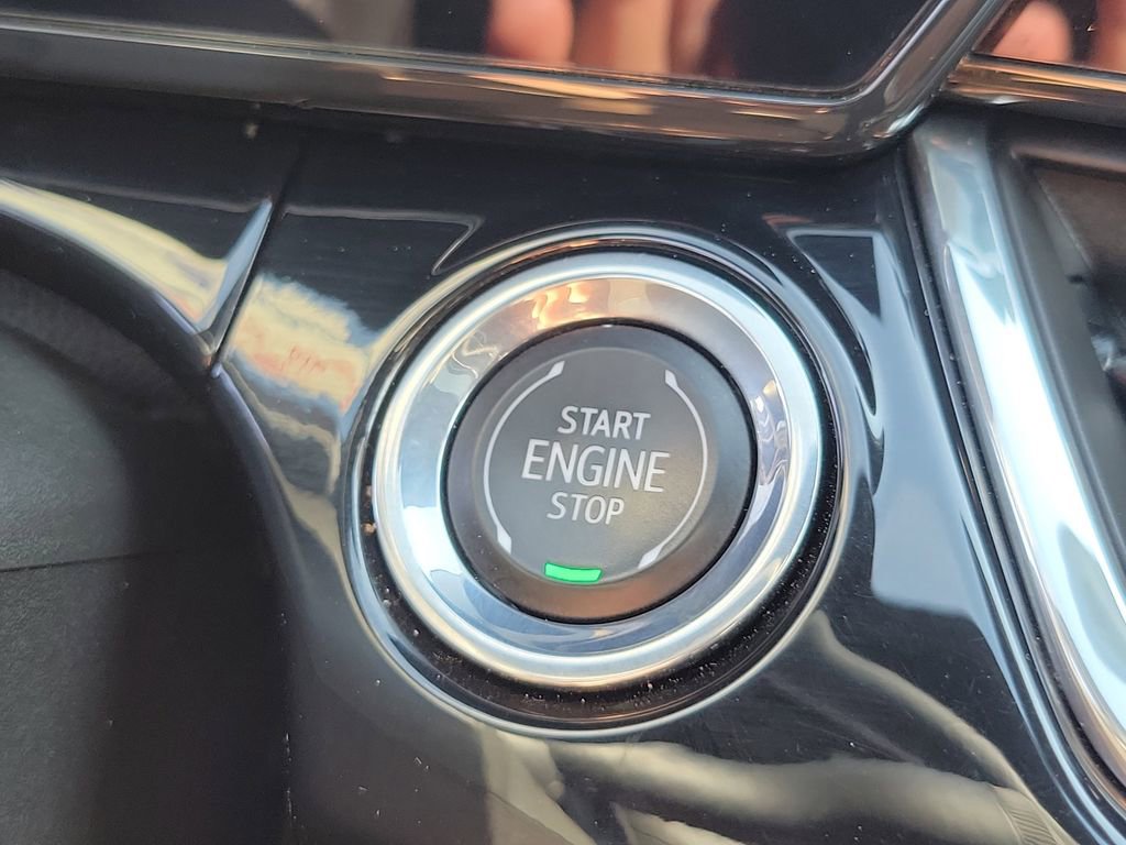 Used 2024 Chevrolet Trax RS w/ Sunroof Package image 8