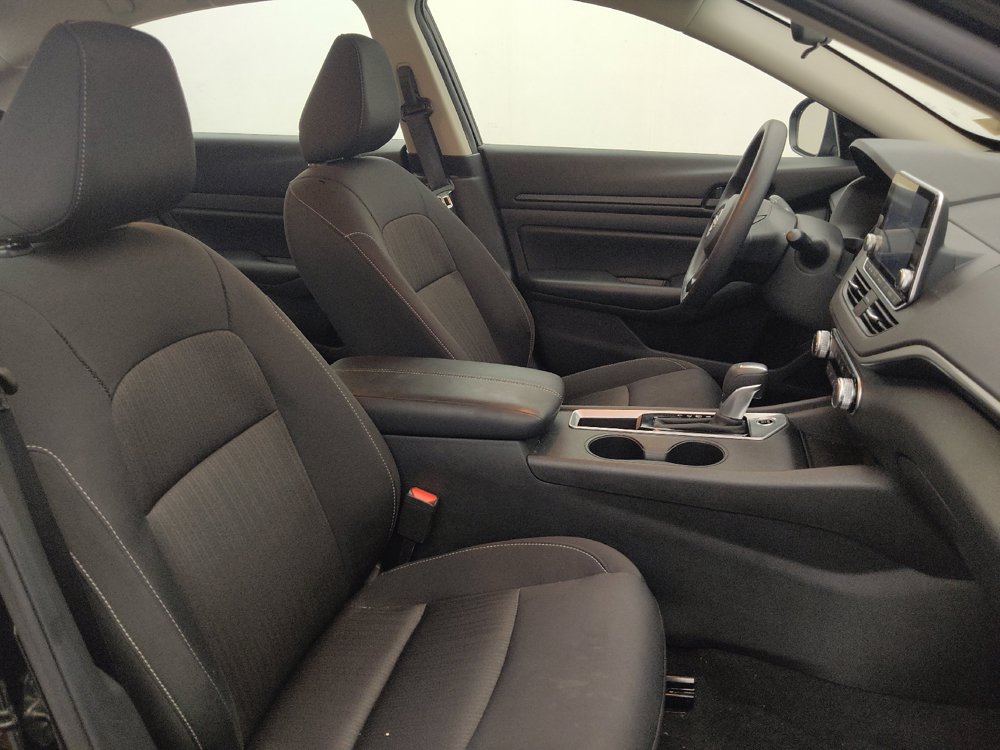 Used 2025 Nissan Altima 2.5 S FWD image 21