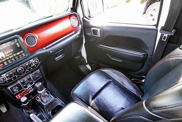 Used 2020 Jeep Gladiator Rubicon AWD/4WD image 25