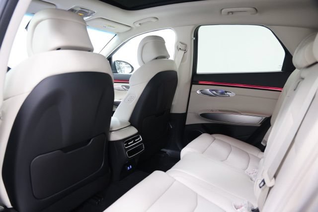 New 2027 Genesis GV70 2.5T Select AWD/4WD image 33