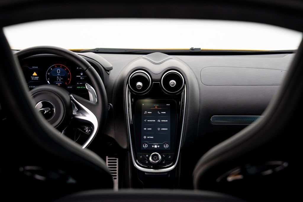 Used 2023 McLaren GT image 27