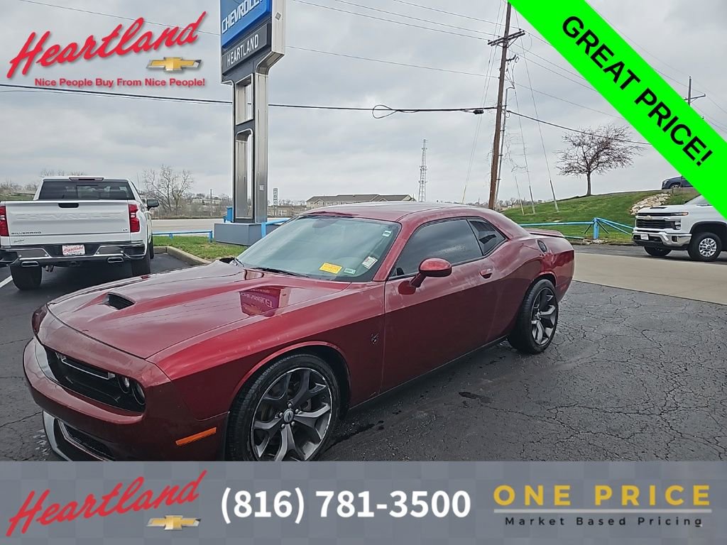 Used 2019 Dodge Challenger R/T image 1