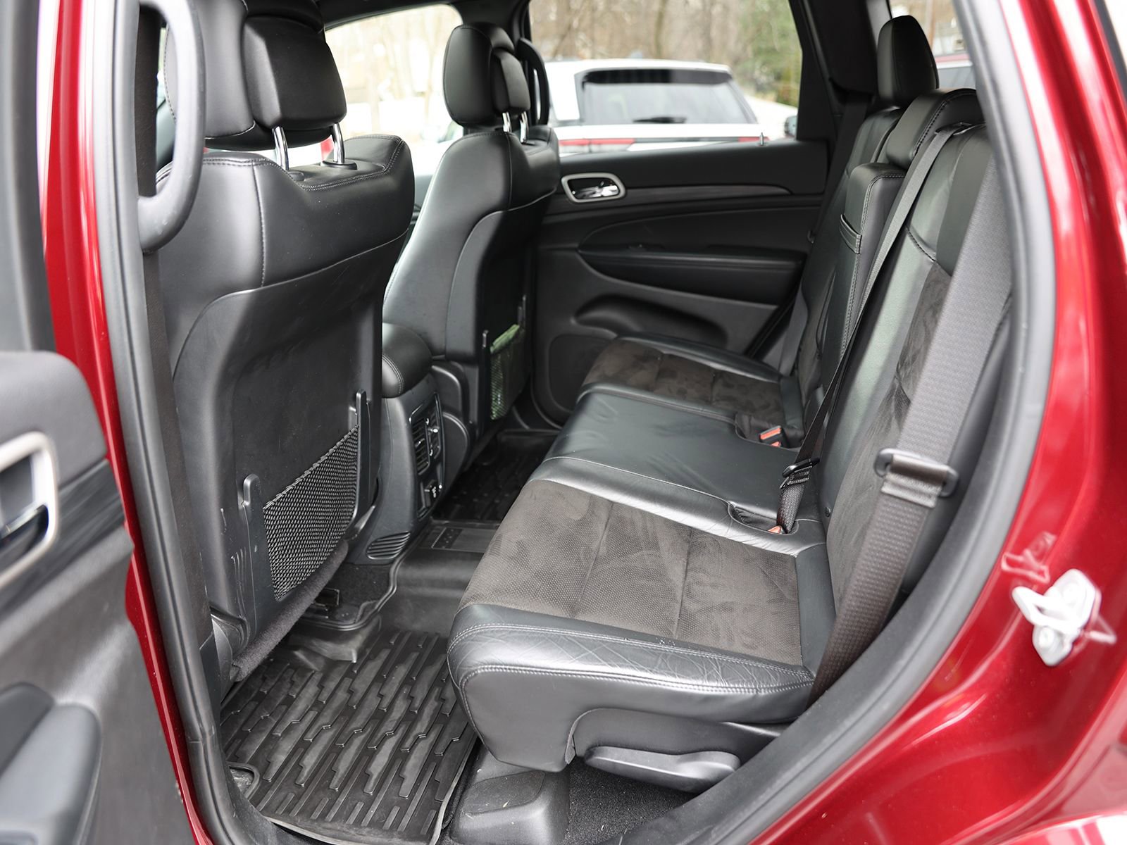 Used 2020 Jeep Grand Cherokee Altitude AWD/4WD image 21