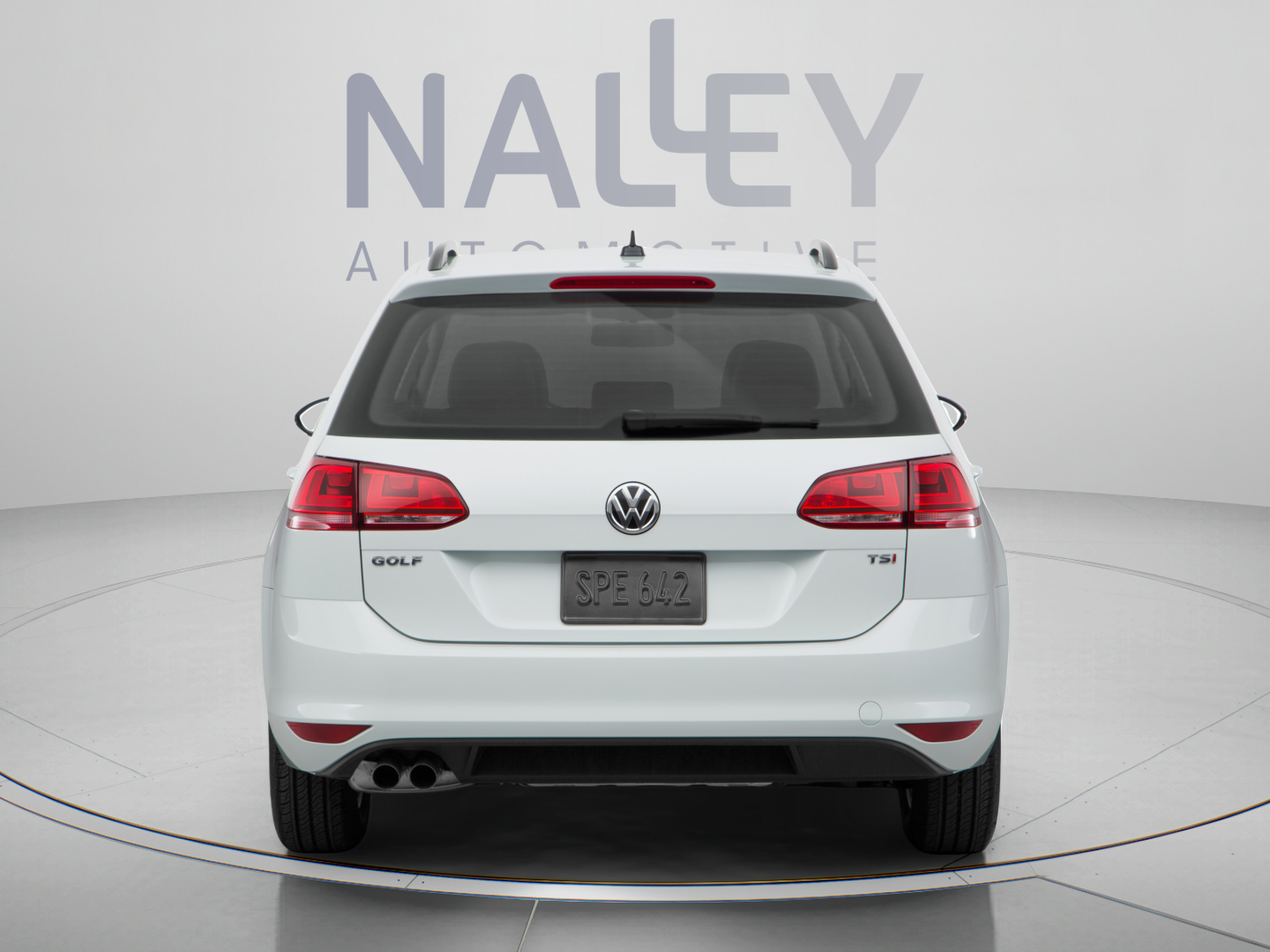 Used 2016 Volkswagen Golf SE FWD image 3
