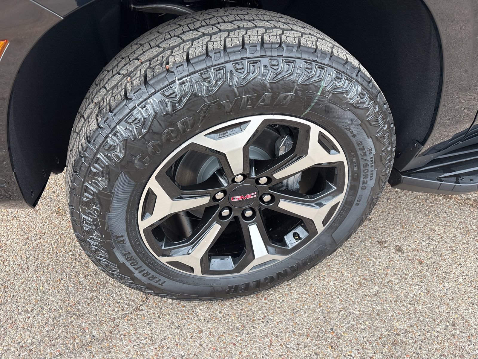 New 2026 GMC Yukon AT4 w/ LPO, Floor Liner Package image 36