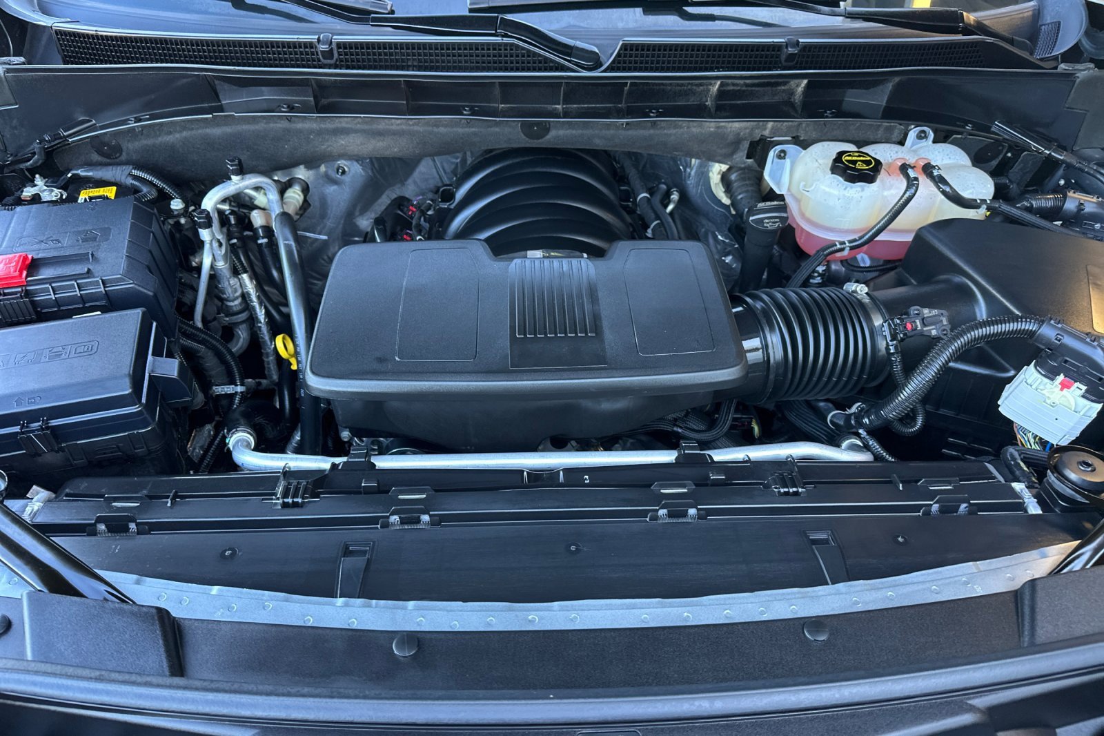 Used 2025 Cadillac Escalade Premium Luxury image 52