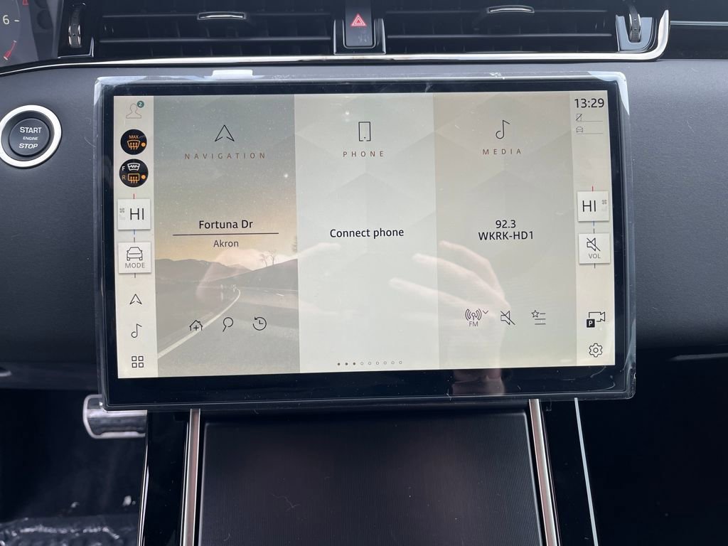 New 2026 Land Rover Range Rover Evoque Dynamic SE image 17