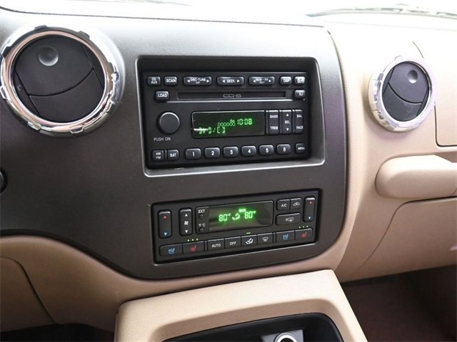 Used 2005 Ford Expedition Eddie Bauer image 34
