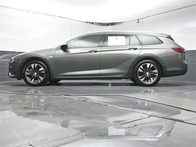 Used 2018 Buick Regal Essence w/ Driver Confidence Package #1 image 38